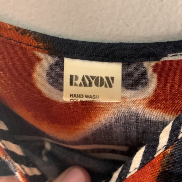 Casual dress - Picture 2 of 3